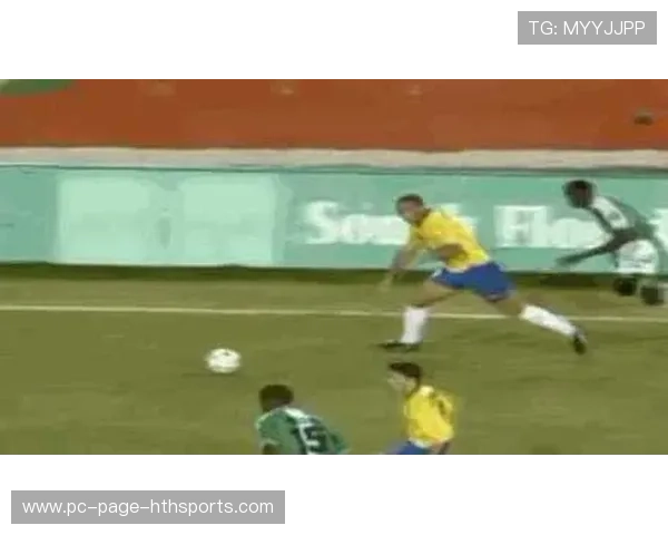 足球守门员的快速三连扑成守城英雄 足球守门员的快速三连扑成守城英雄