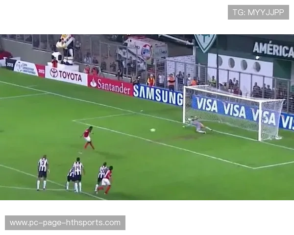 足球挑射入网让守门员傻眼:一场瞬间点燃观众激情的绝妙瞬间 足球挑射入网让守门员傻眼:一场瞬间点燃观众激情的绝妙瞬间