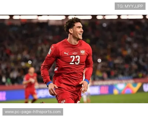 尤文前场连续传递撕开缺口,弗拉霍维奇强势冲击禁区 尤文前场连续传递撕开缺口,弗拉霍维奇强势冲击禁区